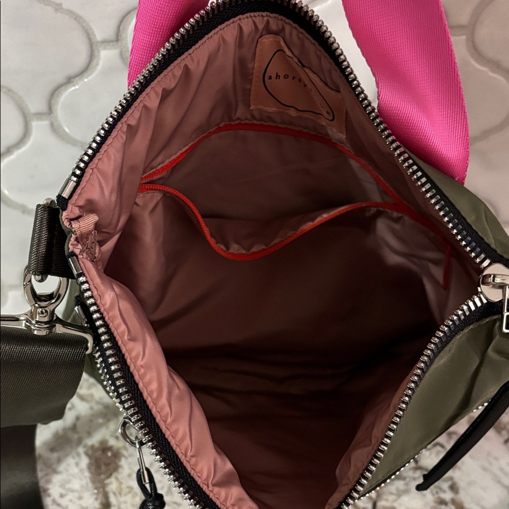 ShortyLOVE Amuse Olive Green Tote with Bright Pink Handle Accent - Picture 3 of 8